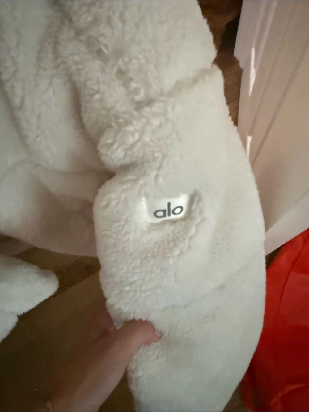 ALO Yoga Plush Sherpa Puffer Jacket - Cream White